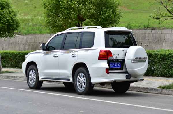 成都租越野車(chē)陸地巡洋艦